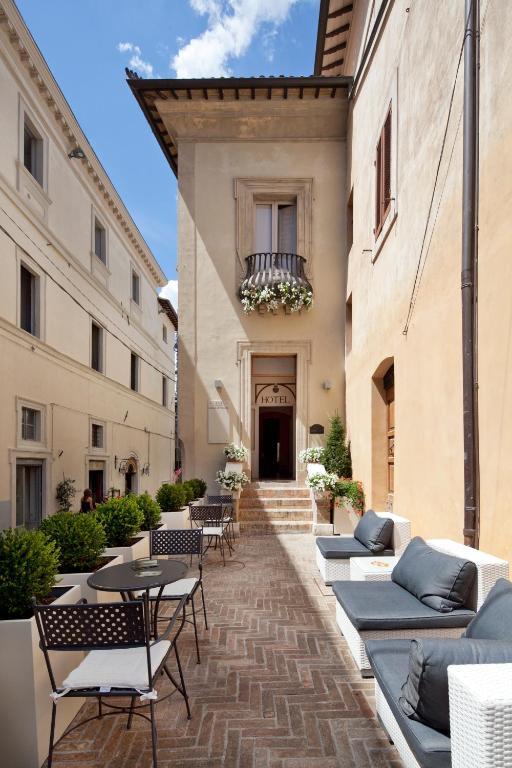 Hotel Degli Affreschi مونتيفالكو المظهر الخارجي الصورة